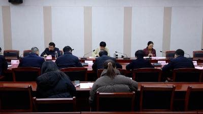 通城县委常委班子2024年度民主生活会征求意见座谈会召开